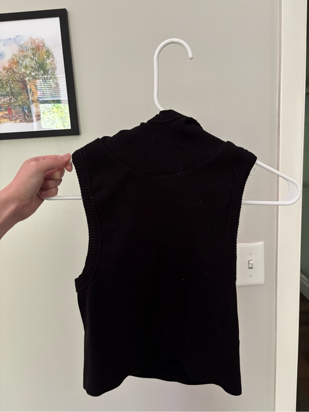 Alo Yoga Seamless Two Tone Rib Hooded Vest - Picture 3 of 9